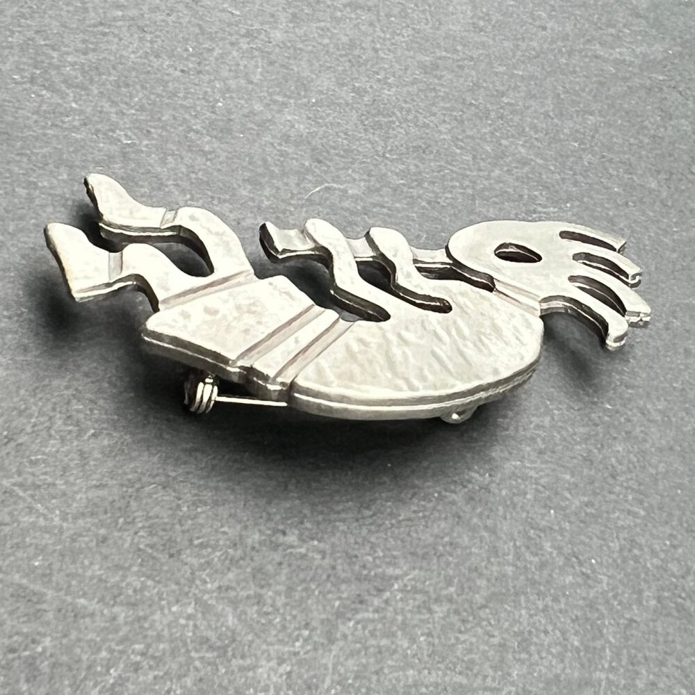 Spoontiques Kokopelli Brooch Boho Southwestern Style Pewter Tone Vintage Pin - Picture 4 of 9
